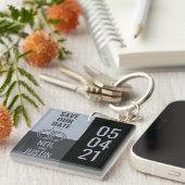 Modernes Schwarz & Grau Save the Date Schlüsselanhänger (Vorderseite rechts)