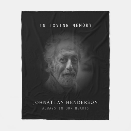Modernes Schwarz in Love Memory Foto Tribute Fleecedecke (Vorderseite)