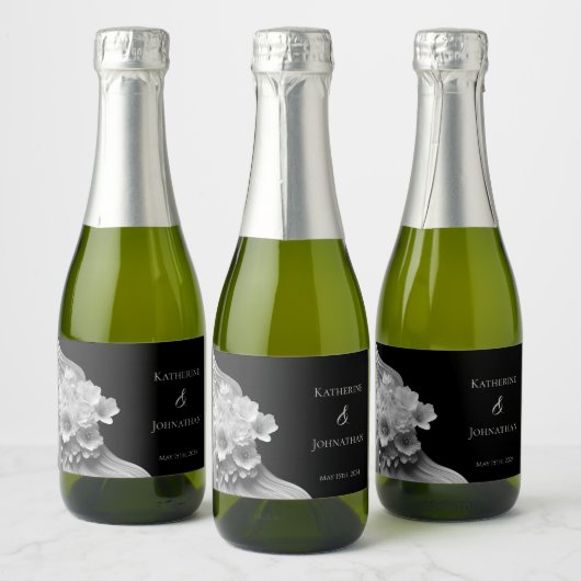 Modernes Schwarz mit Blumen und Weiß Schaumweinetikett (Flaschen)