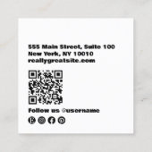 Modernes Schwarz mit schwarzem, muffigem QR-Code Quadratische Visitenkarte (Rückseite)