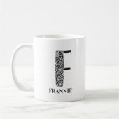 Modernes Schwarz und Weiß, Initial F und Name Kaffeetasse (Links)