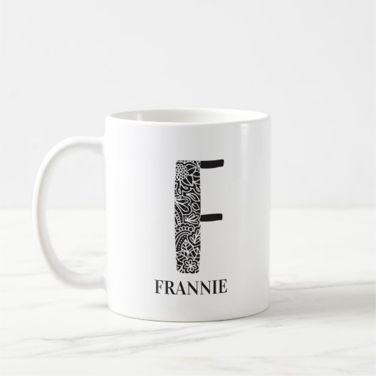 Modernes Schwarz und Weiß, Initial F und Name Kaffeetasse (Links)