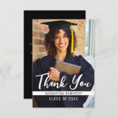 Modernes Schwarz/Weiß 2025 Abschluss Foto Dankeskarte (Vorne/Hinten)