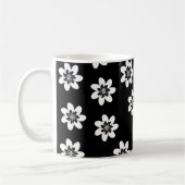 Modernes Schwarz-Weiß-Blumendesign Kaffeetasse (Links)