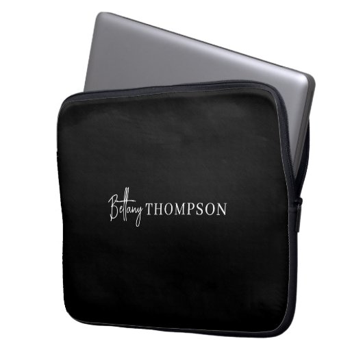 Modernes Schwarz-weiß-Chic-Monogramm Laptopschutzhülle (Vorderseite Links)