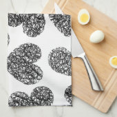 Modernes Schwarz-Weiß-Doodle-Herz-Muster Geschirrtuch (Viertel Falte)