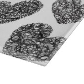 Modernes Schwarz-Weiß-Doodle-Herz-Muster Schneidebrett (Ecke)
