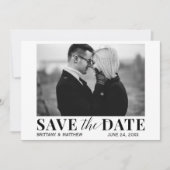 Modernes Schwarz-Weiß-Foto Trendy Save the Date (Vorderseite)