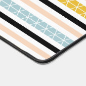 Modernes Schwarz-weiß-gelbes Muster Schreibtischunterlage (Ecke)