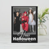 Modernes Schwarz-Weiß-Halloween-Foto Karte (Stehend Vorderseite)