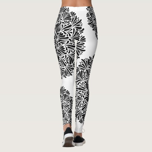 Modernes Schwarz-Weiß-Mandala-Muster Geometrisch Leggings (Rückseite)