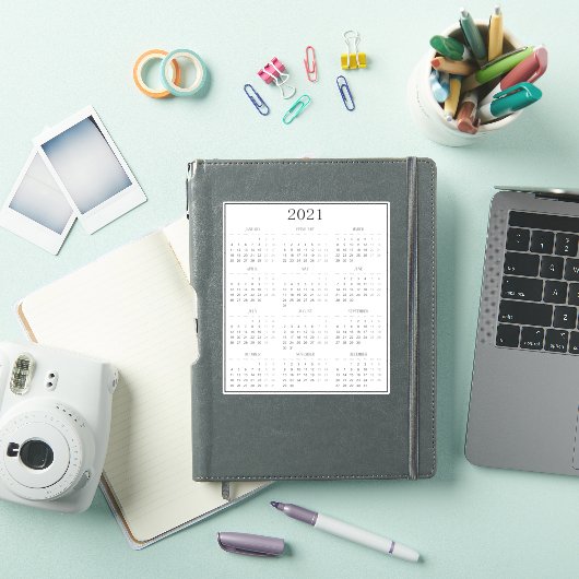 Modernes Schwarz-Weiß-Mini-Kalender 2021 Aufkleber (iPad Hülle)