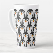 Modernes Schwarz-Weiß-Pinguin-Muster Milchtasse (Linke Ecke)