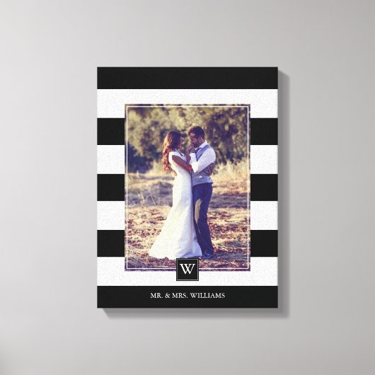 Modernes Schwarz-Weiß-Streifen Mit Monogramm Foto Leinwanddruck (Vorderseite)