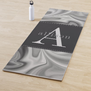 Modernes Schwarz-Weiß-Swirl-Abstraktes Monogramm Yogamatte