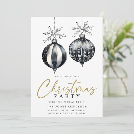 Modernes Schwarz-Weiß-Weihnachtsschmuck-Party Einladung (Stehend Vorderseite)