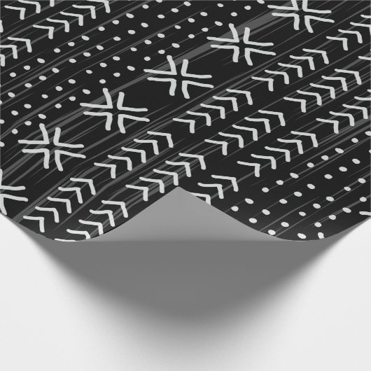 Modernes, Schwarz-weißes afrikanisches Muster Geschenkpapier (Ecke)