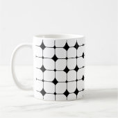 Modernes Schwarz-weißes geometrisches Muster des M Kaffeetasse (Links)