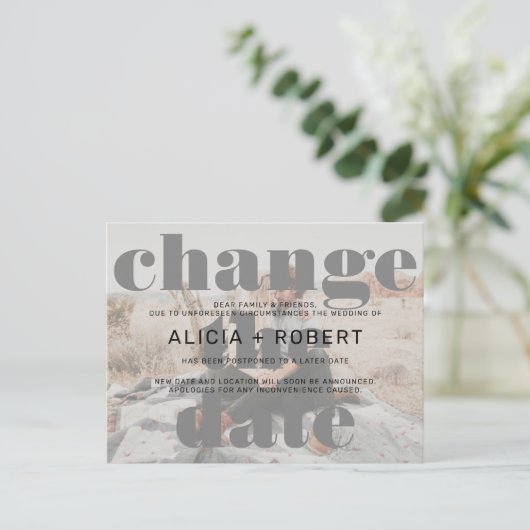 Modernes Schwarz-weißes Hochzeitsfest-Foto ändert Ankündigungspostkarte (Stehend Vorderseite)