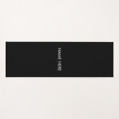 Modernes Schwarz-weißes individuelle Name-Monogram Yogamatte (Vorderseite (Horizontal))