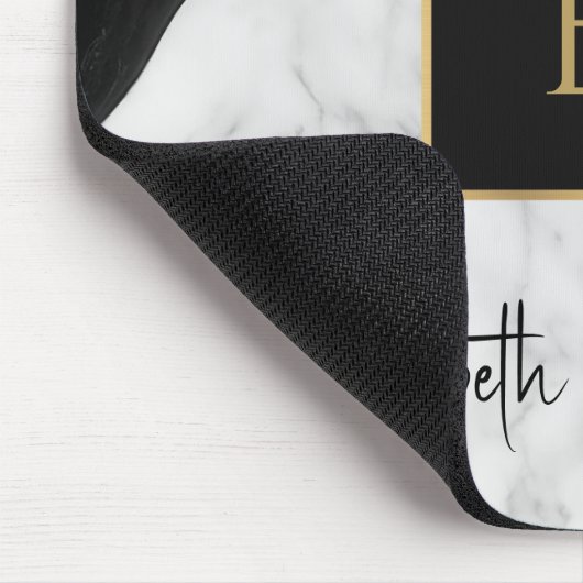 Modernes Schwarz-weißes Marmorgoldmotiv Mit Monogr Mousepad (Ecke)