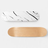 Modernes Schwarz-weißes Marmormuster Skateboard (Horizontal)