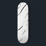 Modernes Schwarz-weißes Marmormuster Skateboard<br><div class="desc">Dieses moderne und trendige Muster ist perfekt für jeden stilvollen Mann oder jede Frau. Das moderne und coole Marmordesign in Schwarz und Weiß ist mit zahlreichen Designelementen gestaltet. Es ist elegant, einfach, elegant und einzigartig. ***WICHTIGE HINWEIS FÜR DESIGN: Für individuelle Designanfragen, wie z.B. passende Produktanfragen, Farbänderungen, Platzierungsänderungen oder andere Änderungswünsche,...</div>
