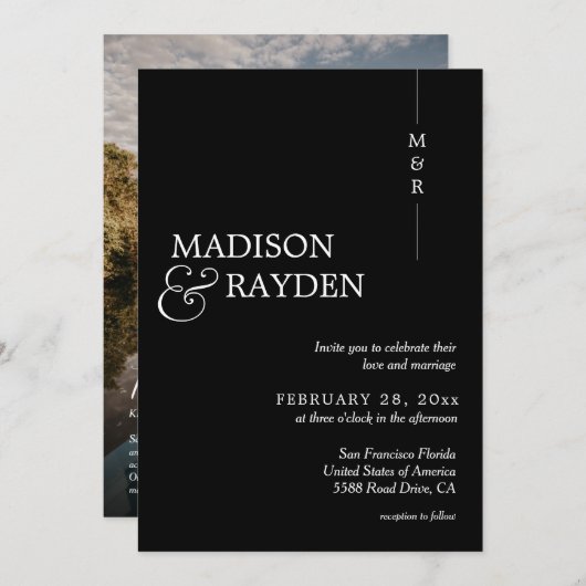 Modernes Schwarz-weißes Monogramm Foto QR Code Hoc Einladung (Vorne/Hinten)