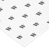 Modernes, Schwarz-weißes Monogramm-Initial-Chic Tischdecke (Schrägansicht)