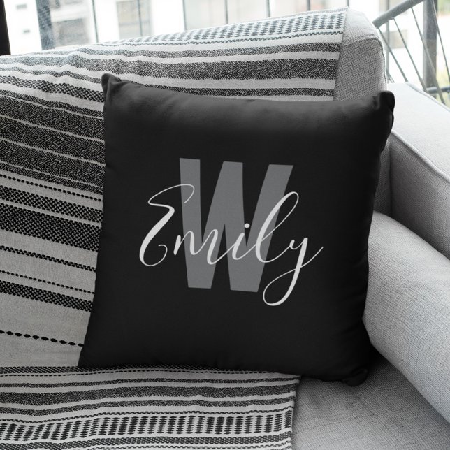 Modernes Schwarz-weißes Monogramm Kissen (Modern Black White Monogram Throw Pillow)