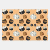 Modernes Schwarz-weißes Orange Pumpkin Pattern Geschenkpapier Set (Vorderseite 2)