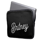 Modernes Schwarz-weißes Personalisiertes Monogramm Laptopschutzhülle (Vorderseite Links)