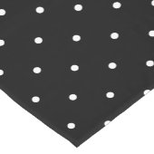 Modernes Schwarz-weißes Polka-Dots-Muster Kurzer Tischläufer (Ecke)