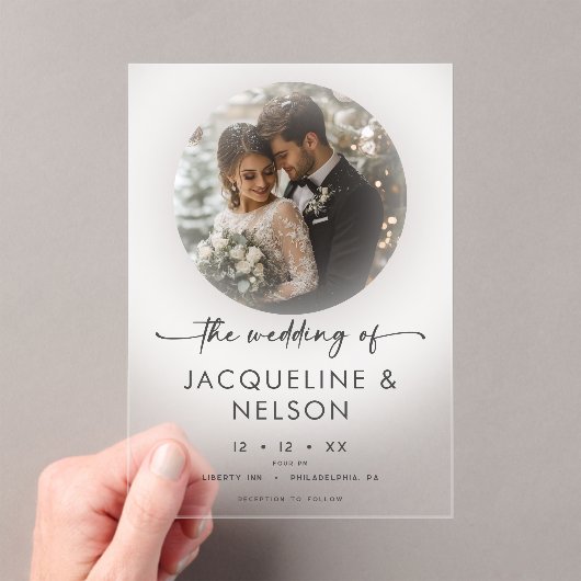 Modernes Schwarz-weißes Script Foto Minimale Hochz Acryleinladungen (Insitu (Handheld))