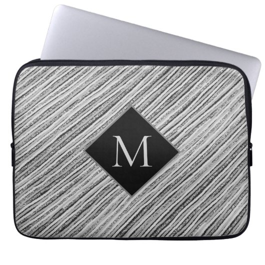 Modernes Schwarz-weißes Streifen Monogramm Laptopschutzhülle (Vorderseite)