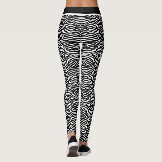 Modernes Schwarz-weißes Streifenmuster Stilftiges Leggings (Rückseite)