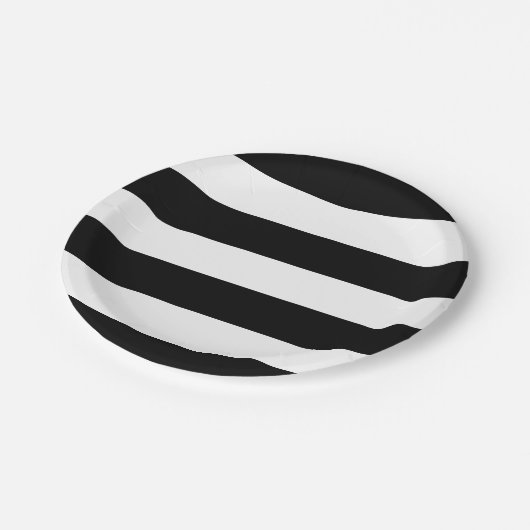 Modernes Schwarz-weißes Strip-Hochzeitsempfang-Par Pappteller (Schrägansicht)
