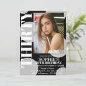 Modernes Schwarzes 30. Geburtstag Party Foto Einladung (Stehend Vorderseite)