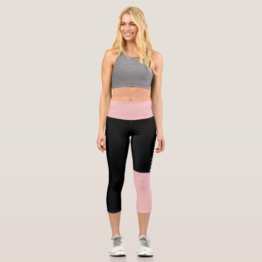 Modernes schwarzes Blockschwarz mit benutzerdefini Capri Leggings (Vorderseite)