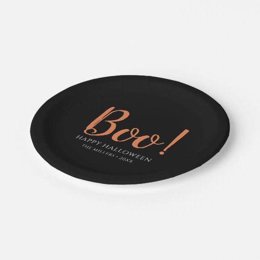 Modernes Schwarzes Boo-Halloweens Pappteller (Schrägansicht)