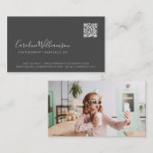 Modernes Schwarzes Script Foto QR Code Minimal Tre Visitenkarte (Vorne/Hinten)
