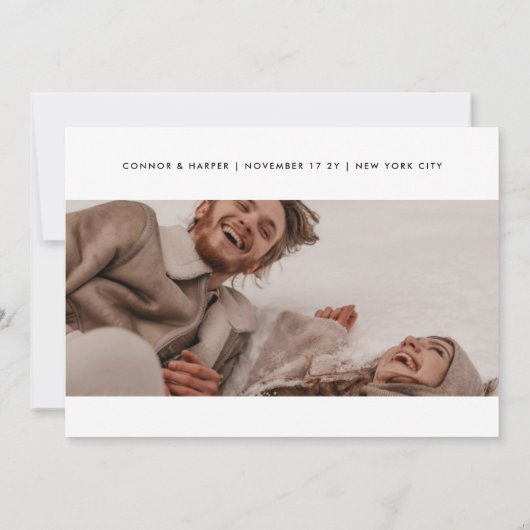 Modernes Schwarzes Skript 3 Multi-Foto Collage Save The Date (Rückseite)