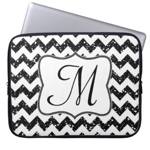 Modernes Schwarzes Zickzack Monogramm 15" Notebook Laptopschutzhülle