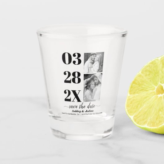 Modernes Schwarzweiß-Foto Save the Date Schnapsglas (Vorderseite)
