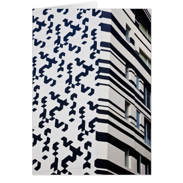 Modernes Schwarzweiß-Gebäude in Hongkong (Vorne)