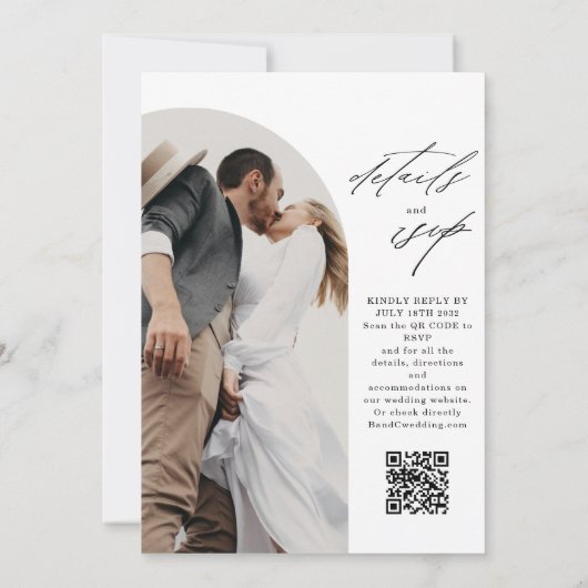 Modernes Script Arch Foto QR Code Hochzeit Einladung (Rückseite)