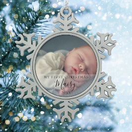 Modernes Script Baby Foto Erste Weihnachten Schneeflocken Zinn-Ornament