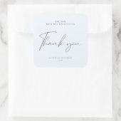 Modernes Script Blue Gray Gastgeschenk Hochzeit Ca Quadratischer Aufkleber (Tasche)