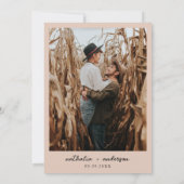 Modernes Script Boho Beige Foto QR Code Hochzeit Einladung (Rückseite)