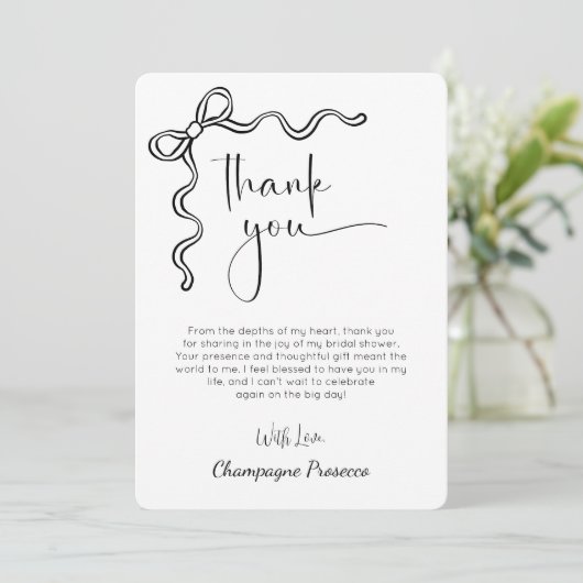 Modernes Script Bow Brautparty Danke Karte (Stehend Vorderseite)